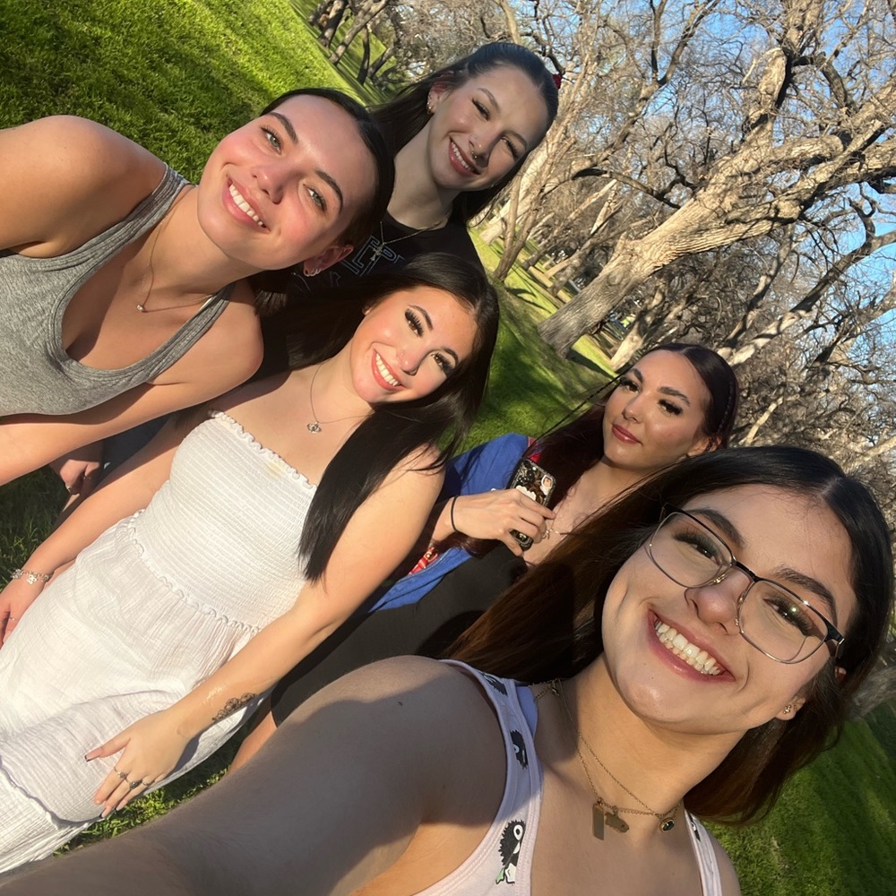 Meet your Posher, Marena